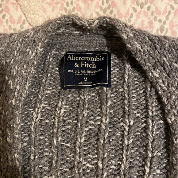 Abercrombie Sweater Bundle S/M - Picture 3 of 5